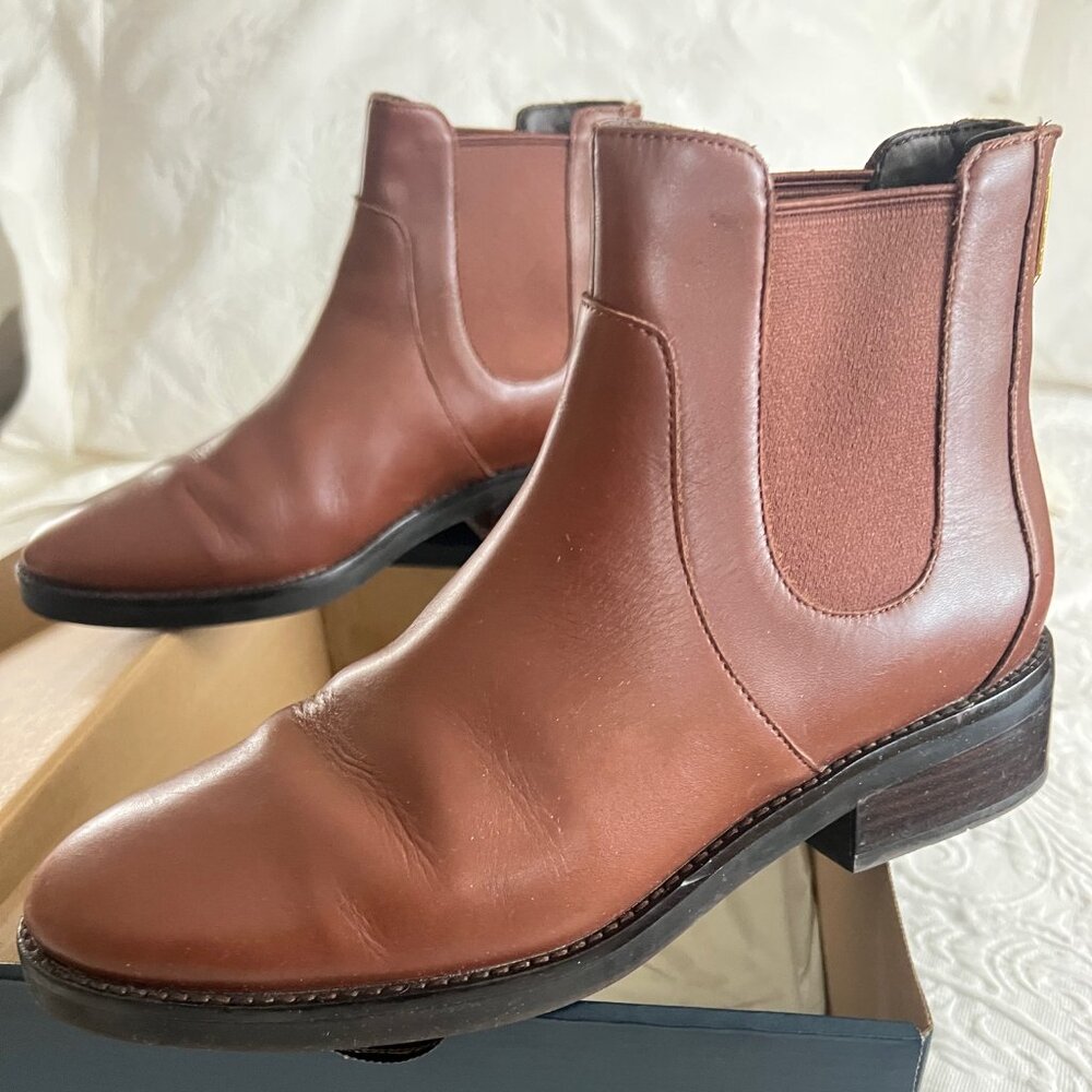 COLE HAAN Leather boots